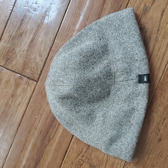 REI Accessories - REI unisex gray skull cap winter beanie